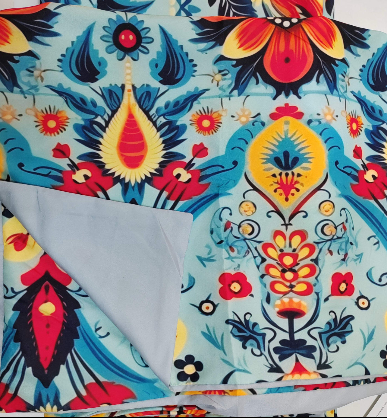 Vintage Red Daisy Floral Reversible Quilt Cover Set - Adore India