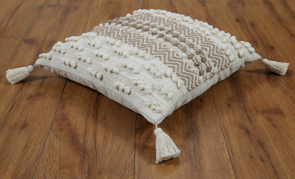 Boho Beach Cushion Cover with Beige Zigzag Pattern and Tassels