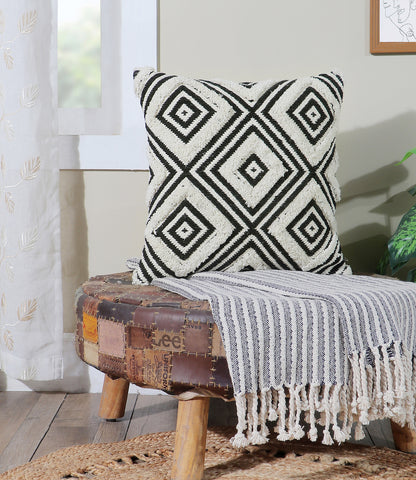 Geometric Coastal Boho Home Decor Cushion - Black and White Diamond Pattern