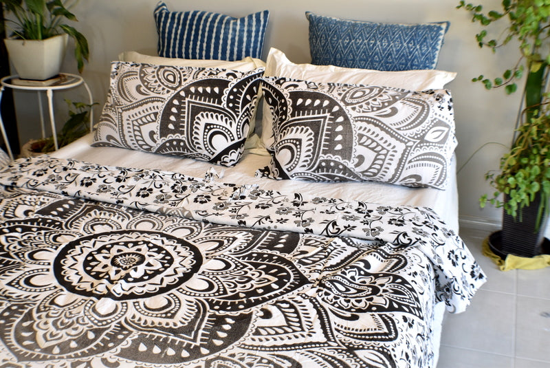 Wholesale Bulk Lot Passion Black and Grey Ombre Mandala Doona Cover Set- 4 Sets - Adore India   