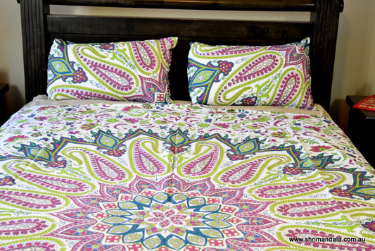 Bohemian Paisley Green Mandala Duvet Set - Adore India   